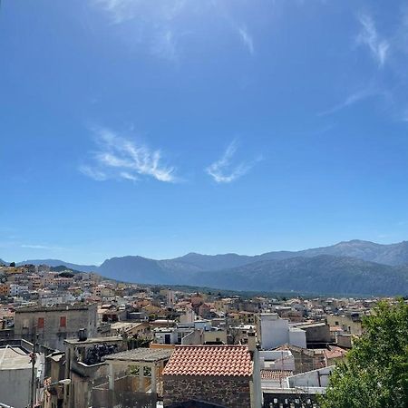 Casa Vacanze Sa Piazza Lägenhet Dorgali Exteriör bild