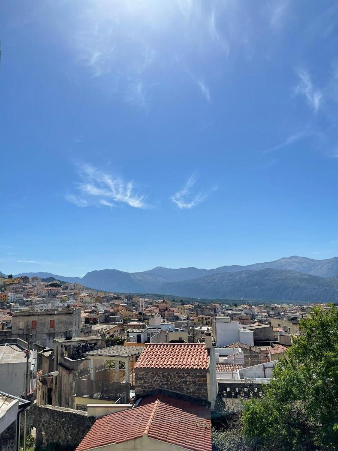 Casa Vacanze Sa Piazza Lägenhet Dorgali Exteriör bild
