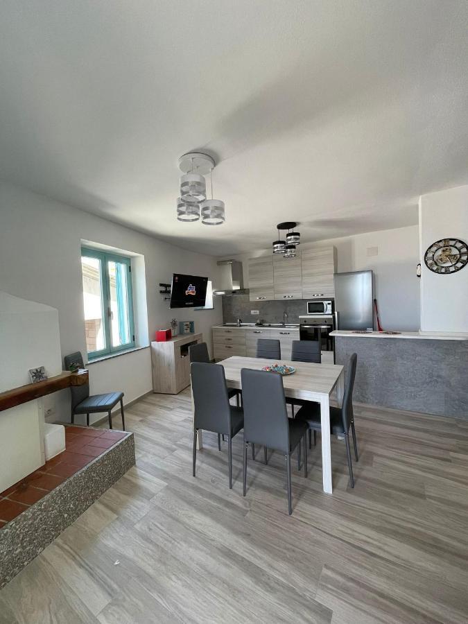 Casa Vacanze Sa Piazza Lägenhet Dorgali Exteriör bild